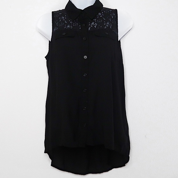 black sleeveless top forever 21